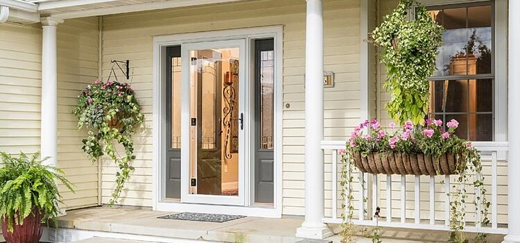 screen door installation in Boca Raton